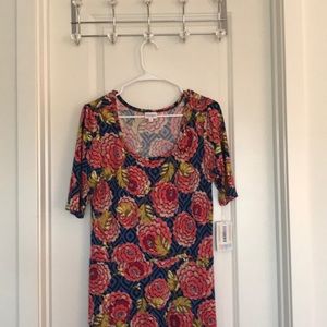 Beautiful Lularoe Ana. NWT XL